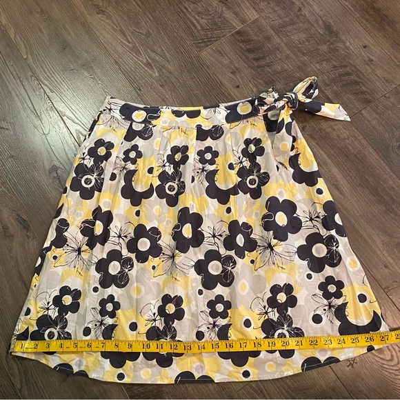 Mexx skirt with tie yellow & black floral details - Picture 8 of 9